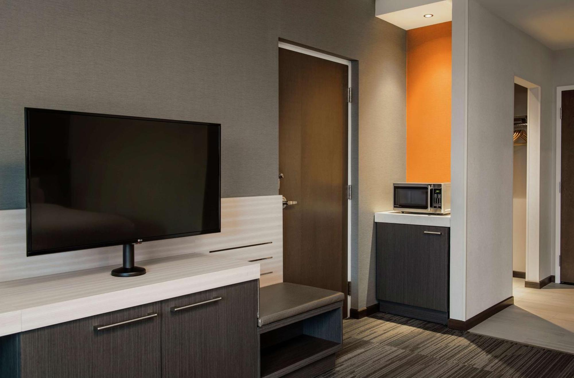 Hilton Garden Inn Winnipeg South Esterno foto