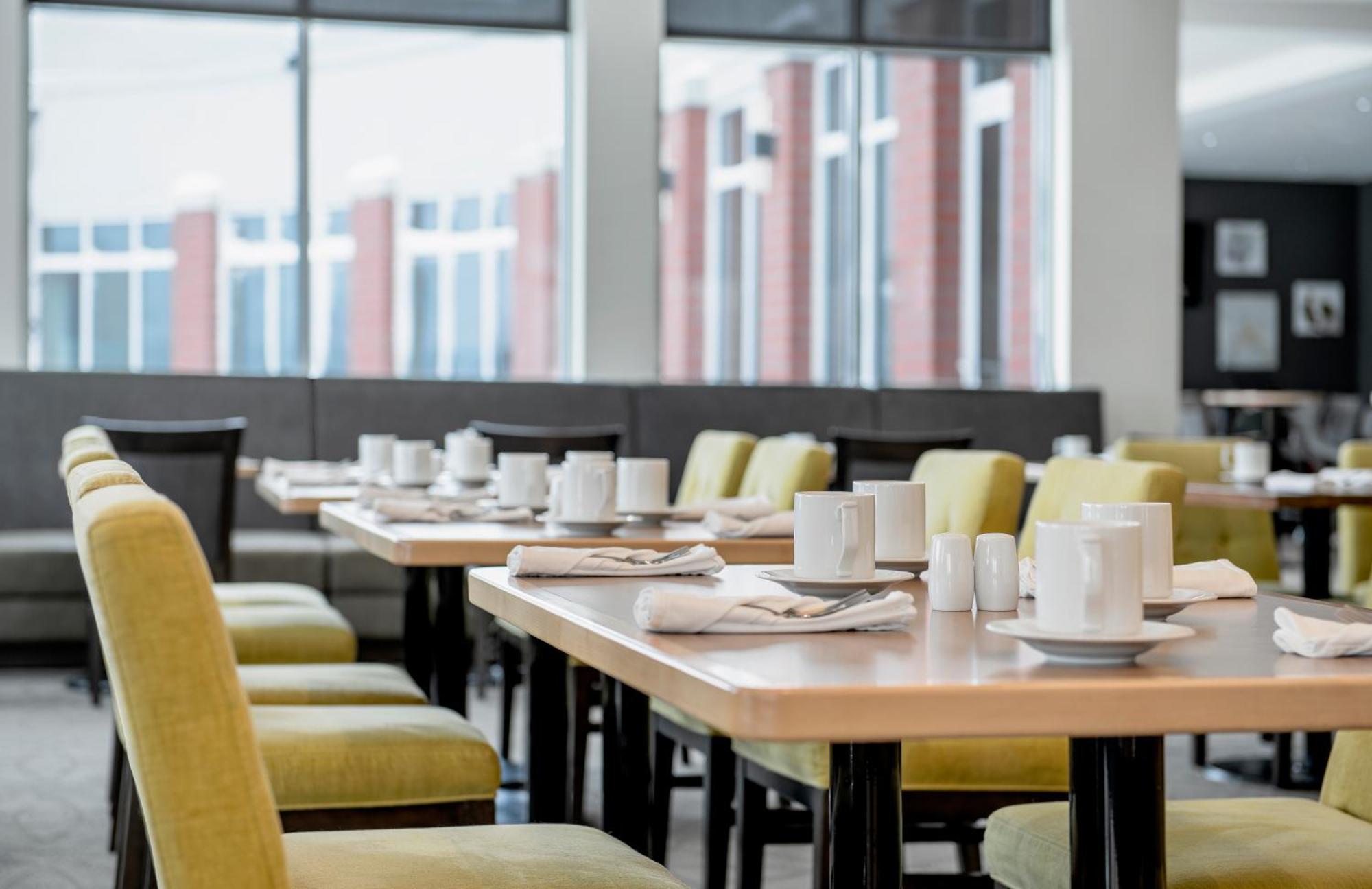 Hilton Garden Inn Winnipeg South Esterno foto